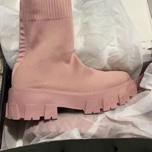 Stylish Pink Women's Boots